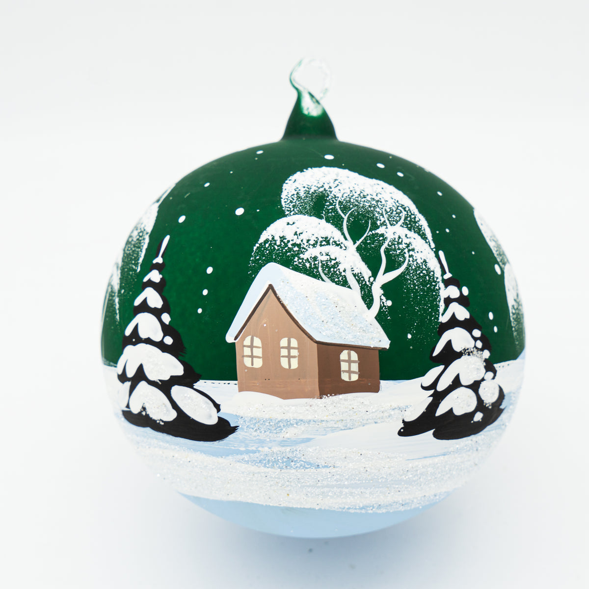 Weihnachtskugel mit Fachwerkhaus