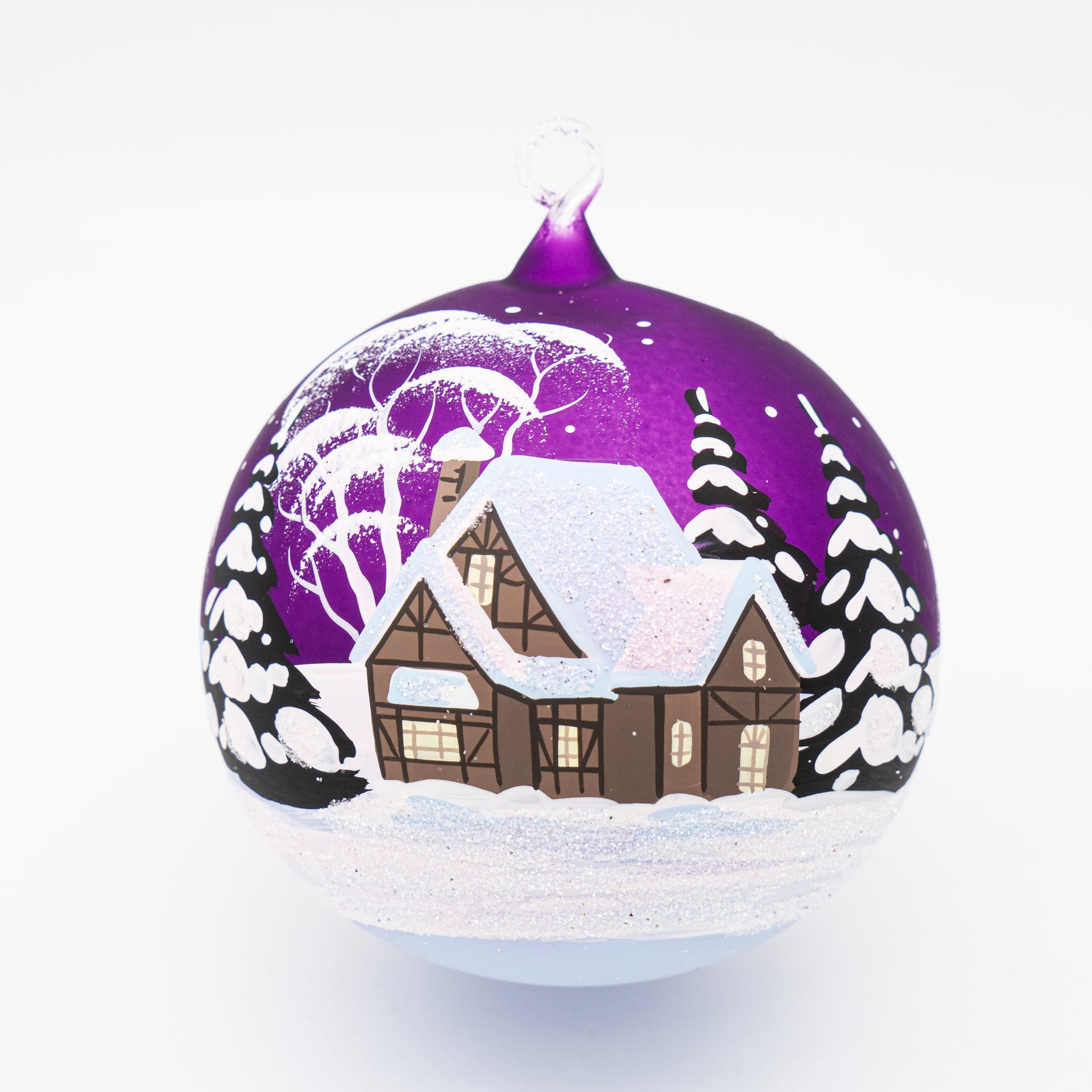 Weihnachtskugel mit Fachwerkhaus