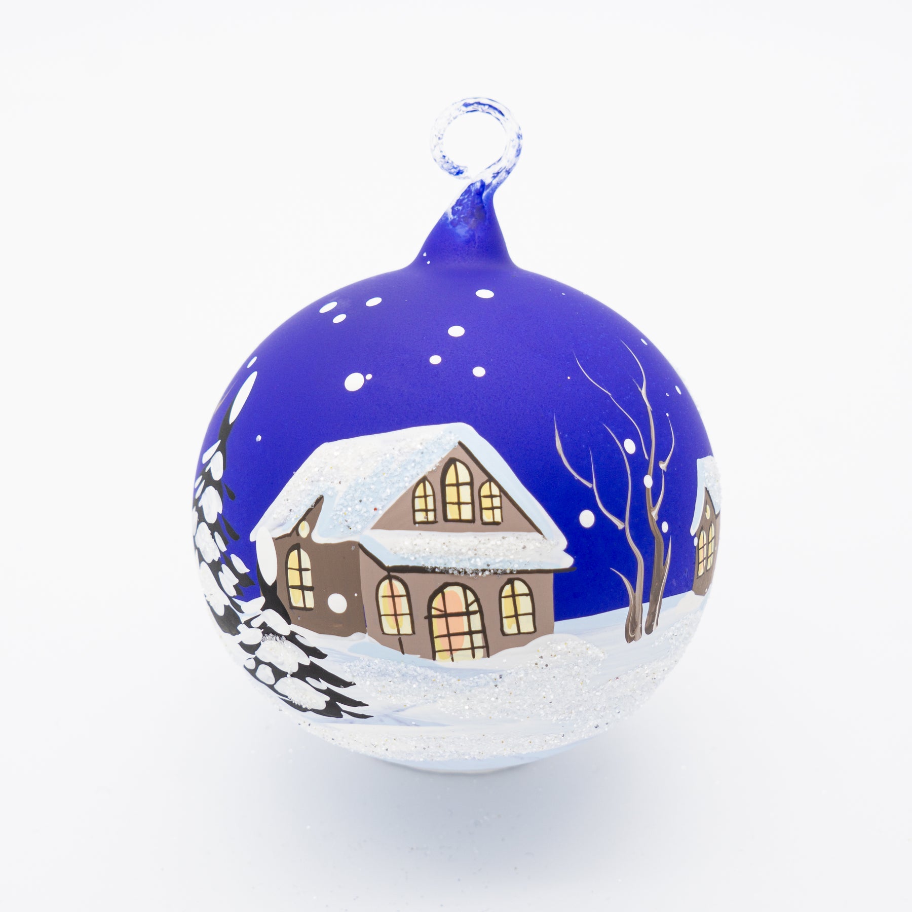 Weihnachtskugel winterliche Dorflandschaft
