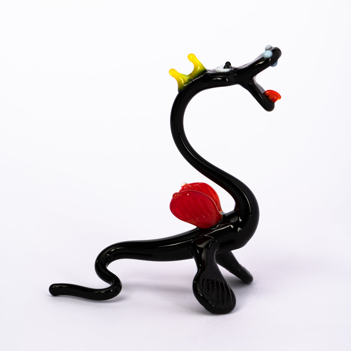 Schwarzer Drache aus Glas