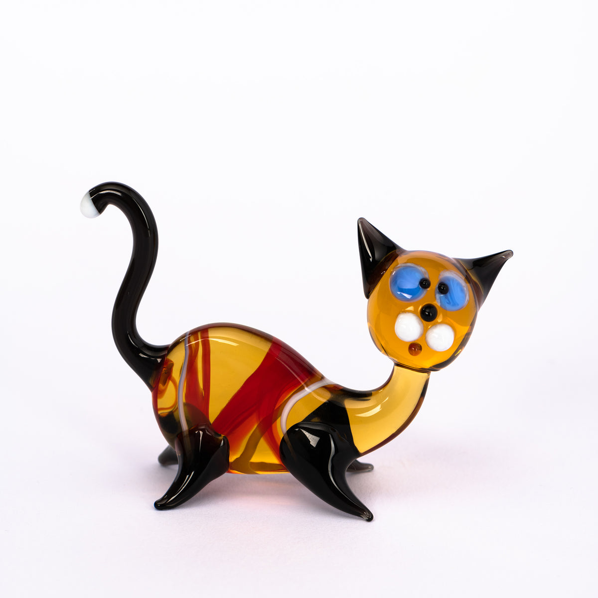 Braune gestreifte Katze aus Glas