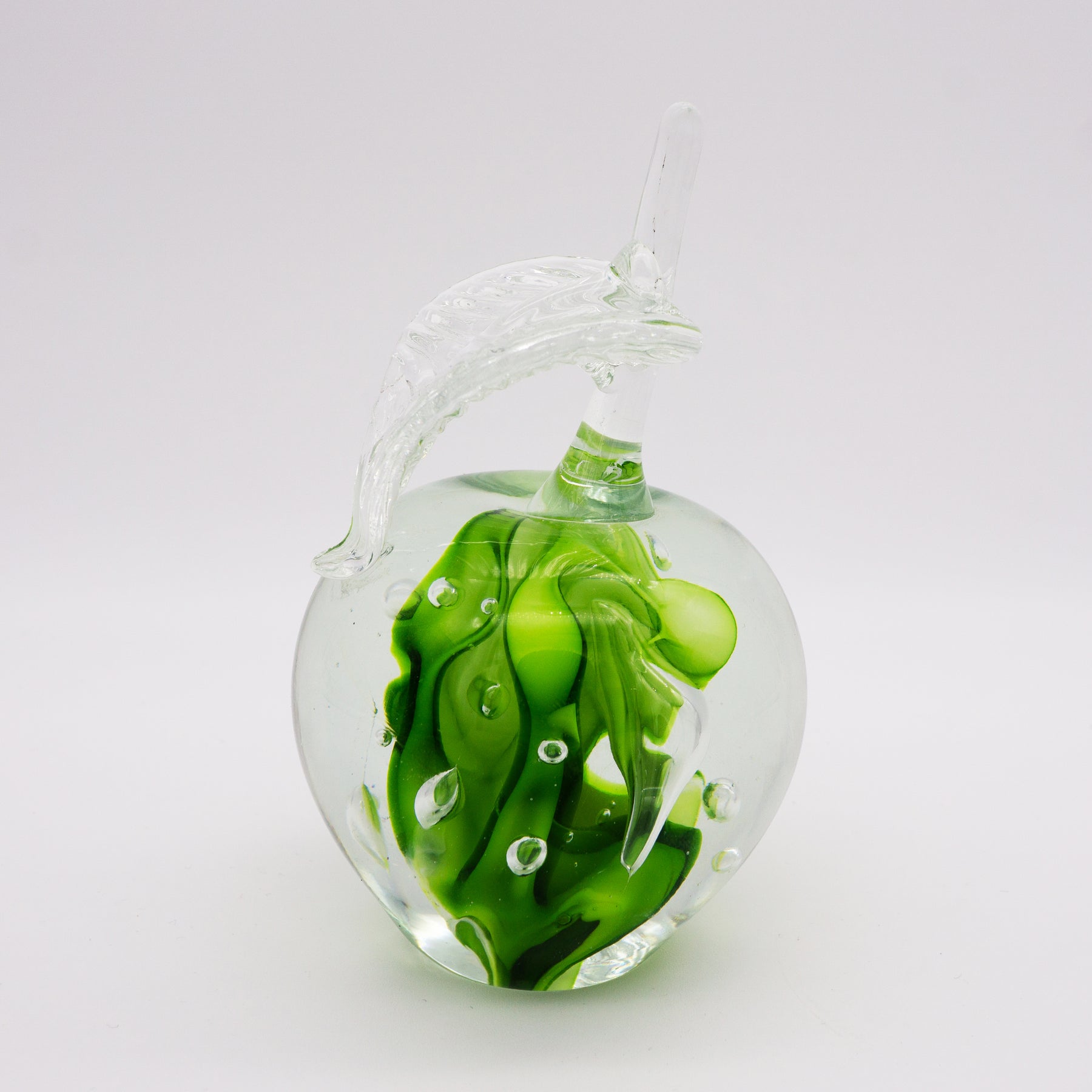 Grüner Apfel aus Glas