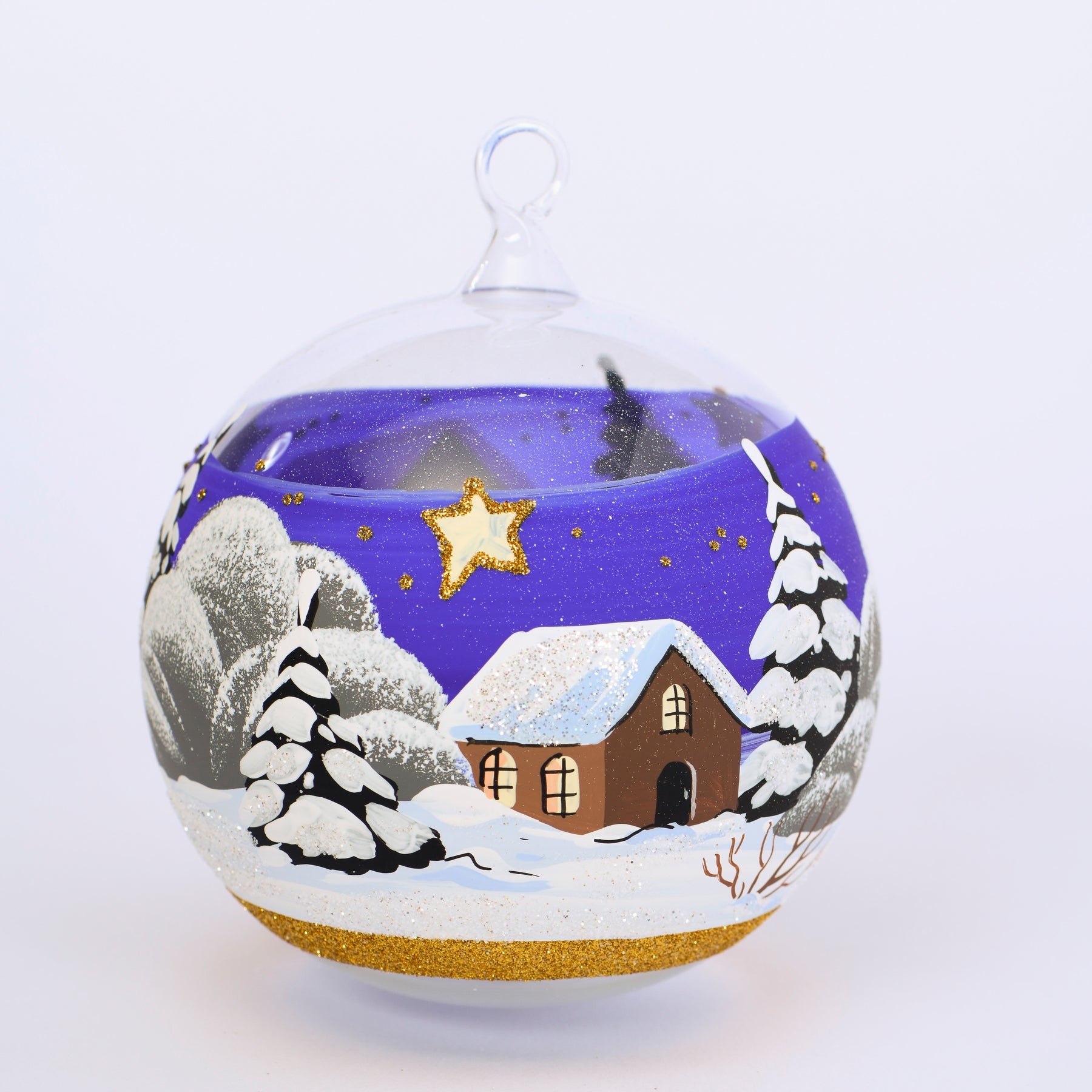 Weihnachtskugel Winterlandschaft und Häuschen