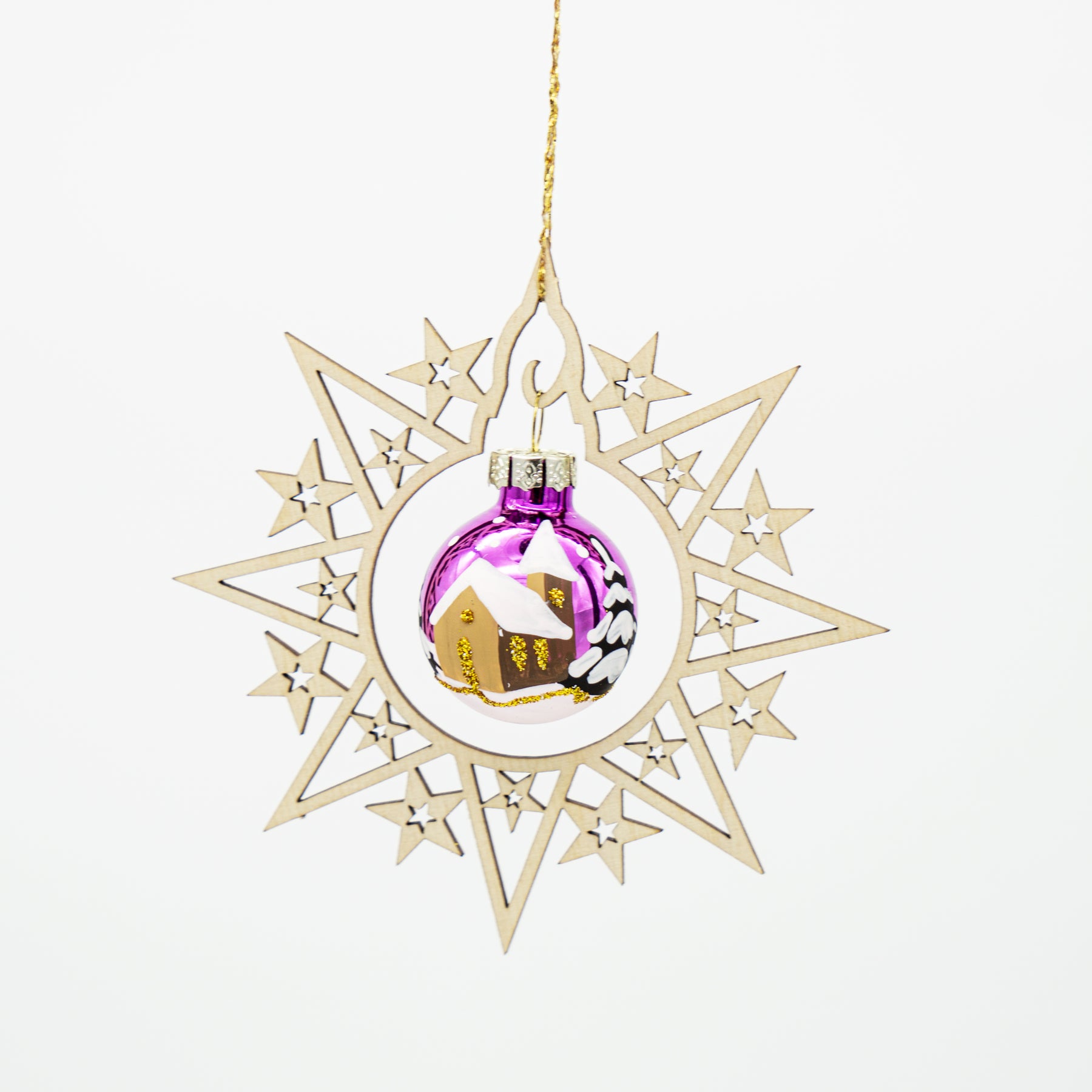 Holzstern mit Weihnachtskugel lila