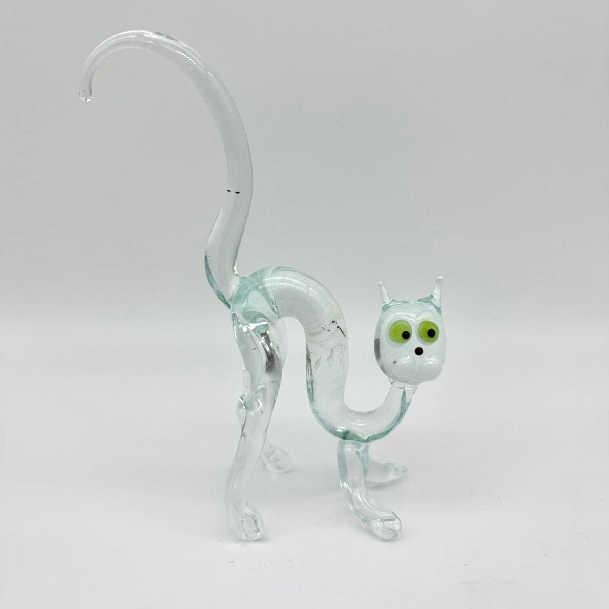 Bucklige Katze Glastier