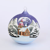 Weihnachtskugel Kirche und Winterlandschaft